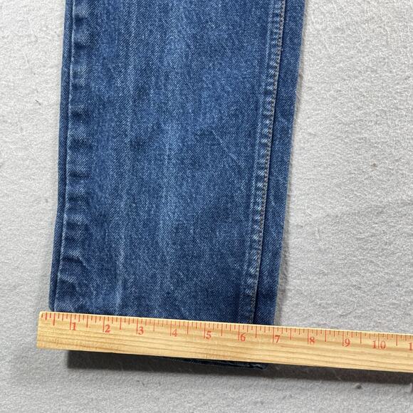 Vtg Levi's 556 Jeans Women Petites Mid Wash Mid Rise Relaxed Fit 90s Denim 26x28 - Picture 4 of 13